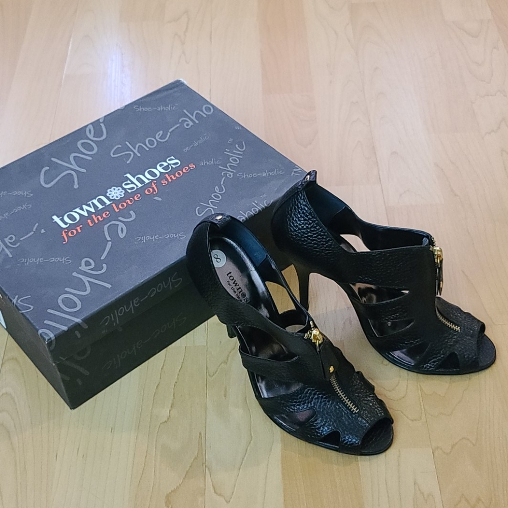 Town Shoes - Heels